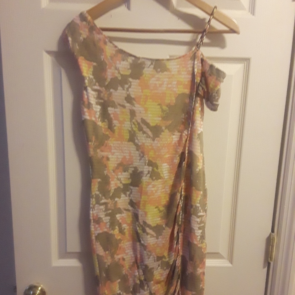 Dress - Picture 4 of 5